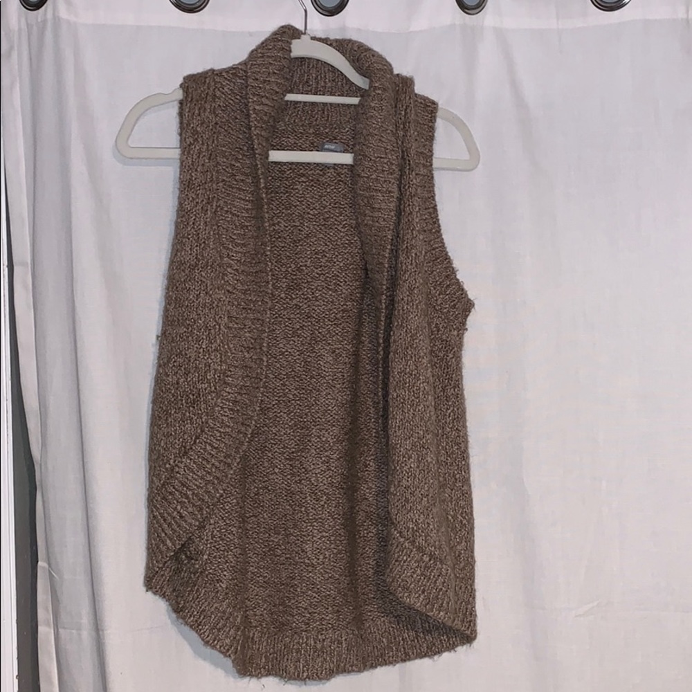 Sweater vest